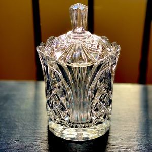 VINTAGE CUT CRYSTAL CLEAR. CANDY DISH